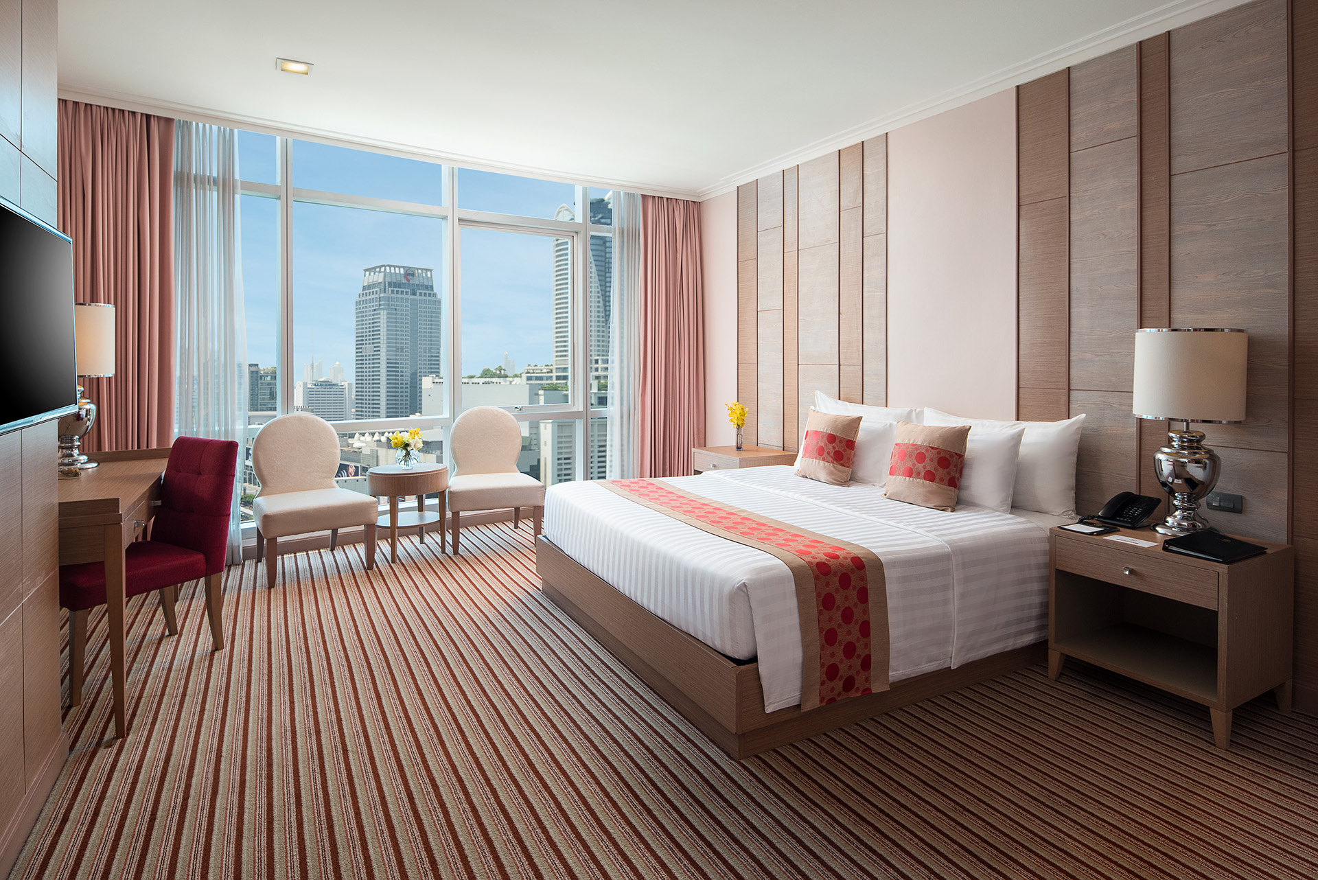 แบงค์พันมีทอน ห้องพักคืนล่ะ 999 บาท โรงแรมเดอะ เบอร์เคลีย์ ประตูน้ำ