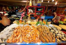 บุฟเฟ่ต์นานาชาติพรีเมียมมื้อเย็น ดิเอมเมอรัลด์ ค็อฟฟี่ช็อพ โรงแรม ดิ เอมเมอรัลด์