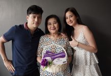 “ตี๋-เอเอฟ” ควง “น้องปาล์ม” หวานใจ   พบแม่ พร้อมของขวัญแทนใจ