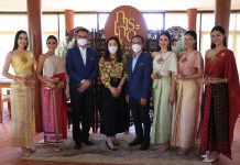 มานิตา ดวงคำ ฟาร์เมอร์ นางสาวไทย 2565 พร้อมรองทั้ง 4 คน เข้าขอบคุณผู้บริหาร “การะเกด ค่าเฟ่” ค่าเฟ่ไสตล์ไทยสุดปัง! ย่านสนามบินสุวรรณภูมิ