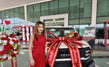 “ไฮโซ หนุ่ย ธัญณิชา” CEO BIOENERGYS ส่งมอบรถ กับแคมเปญ “ซื้อหลอดแถมรถ” ให้ลูกค้าVVIP