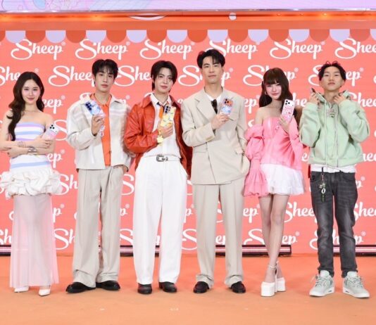 SHEEP จัดเต็ม ดึงพลังคู่จิ้น เติ้ล-เฟิร์สวัน เป็น Collection Presenter พร้อม เจนเย่- พั้นรักแมว-ไดม่อน ร่วมเสิร์ฟความหวาน พบกับคาแรกเตอร์สุดน่ารักจาก Sanrio ผ่านคอนเซ็ปต์ “SHEEP SWEET TREAT”