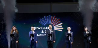 “JGAB 2026” ตอกย้ำเวทีอัญมณีและเครื่องประดับอาเซียนระดับโลก เดินหน้าดันไทยสู่ศูนย์กลางการค้า การจัดหาอัญมณีและเครื่องประดับ ผนึกพลังรัฐ–เอกชน–ผู้ประกอบการ ยกระดับศักยภาพธุรกิจไทยสู่ตลาดสากล พร้อมโชว์ไฮไลต์ดีไซน์–แหล่งอัญมณี–เครือข่ายธุรกิจระดับโลก