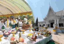 “มาดามแบมแบม- ครอบครัว” ร่วมบุญใหญ่ ทอดผ้าป่าสมโภชศาลาการเปรียญ “โฆสปัญโญ” วัดบ้านโคกลี่ มหาสารคาม ยอดปัจจัยกว่า 3.1 ล้านบาท